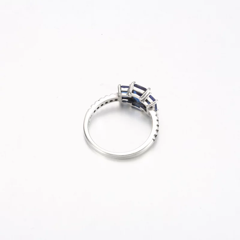 (image pour) Bague scintillante rectangulaire bleue à trois pierres Pandora - 192389C01 - Afficher 4