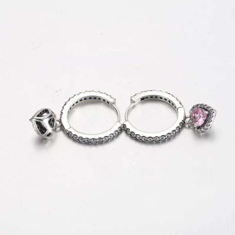 (image pour) Boucles d'oreilles à anneau en forme de cœur scintillant Pandora Sparkling Halo - Afficher 3