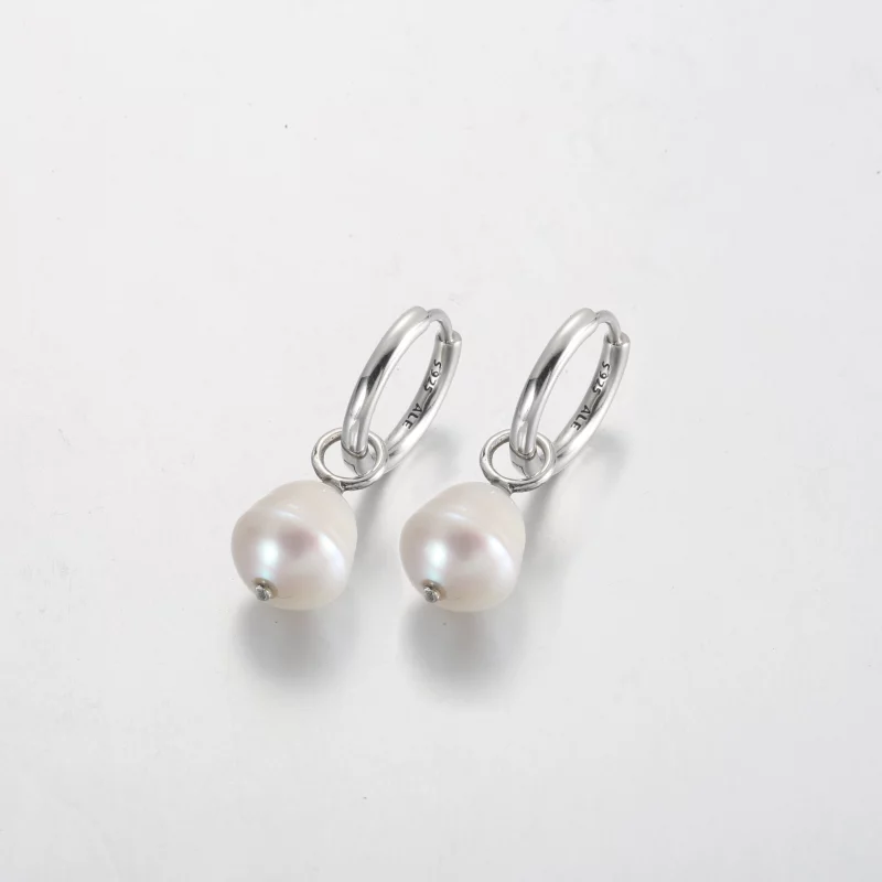 (image pour) Boucles d'oreilles en forme de cercles avec perles baroques d'eau douce cultivée - Afficher 2