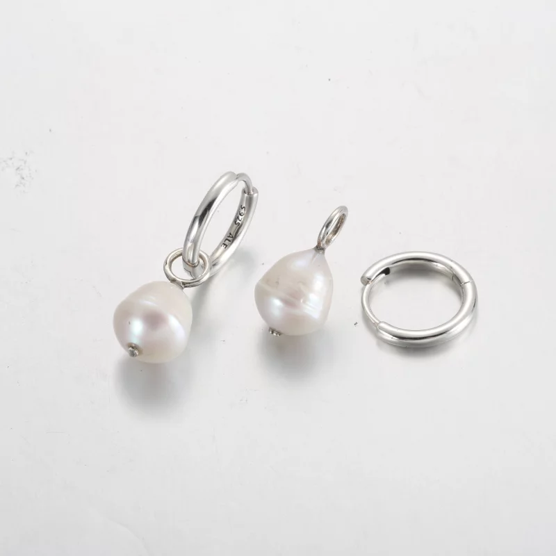 (image pour) Boucles d'oreilles en forme de cercles avec perles baroques d'eau douce cultivée - Afficher 5