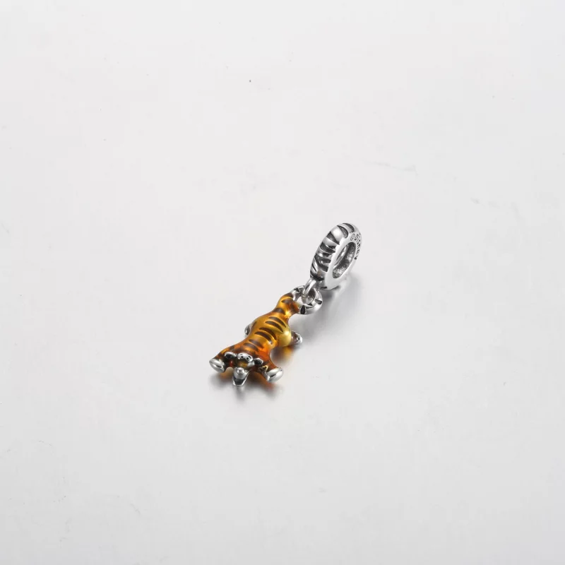 (image pour) Charm Pandora Disney Winnie l'Ourson Tigrou Suspendu - 792213C01 - Afficher 2