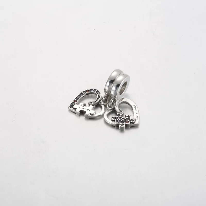 (image pour) Charm pendent divisible Cœurs en pièce de puzzle amitié Pandora - 792239C01 - Afficher 2
