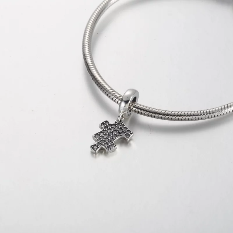 (image pour) Charme Pandora Brillant à Pendentif en Forme de Pièce de Puzzle - 792241C01 - Afficher 4