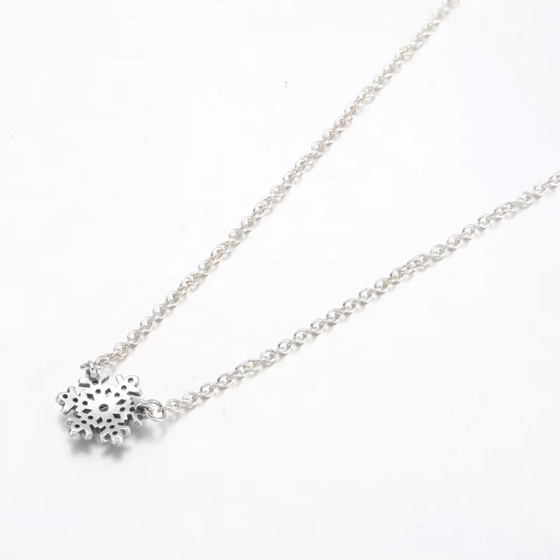 (image pour) Collier Pendentif Flocon de Neige Étincelant Pandora - 392371C01 - Afficher 3