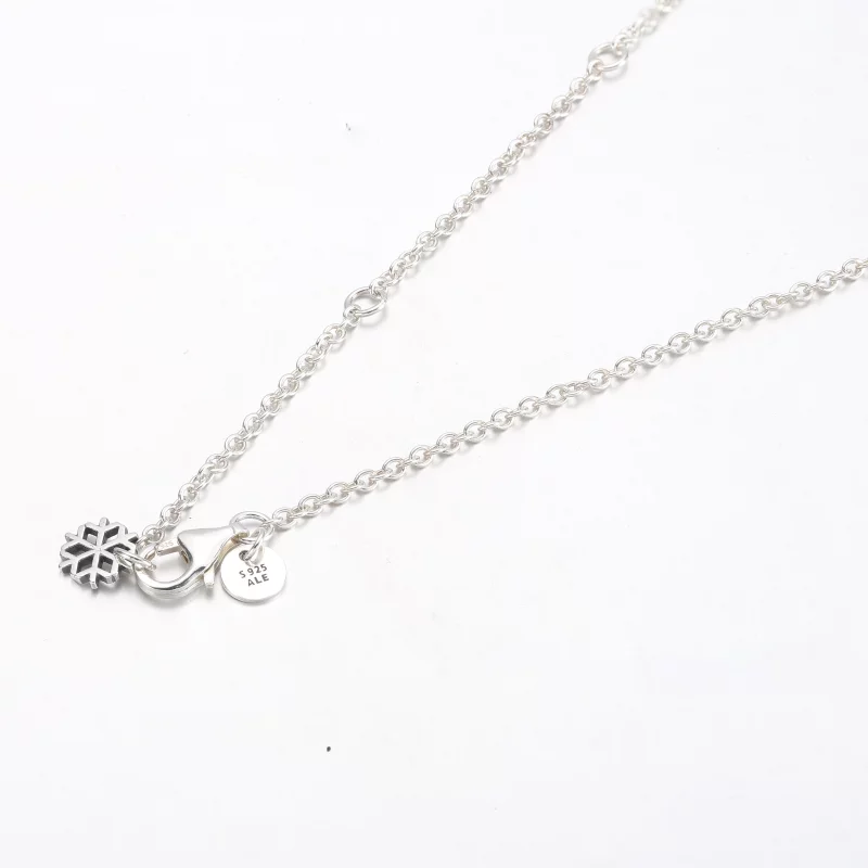 (image pour) Collier Pendentif Flocon de Neige Étincelant Pandora - 392371C01 - Afficher 4