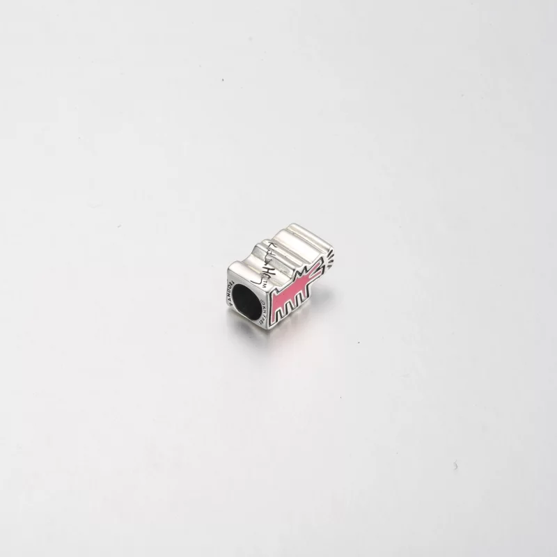 (image pour) Keith Haring™ x Pandora Chien qui aboie Charm - 792218C01 - Afficher 4