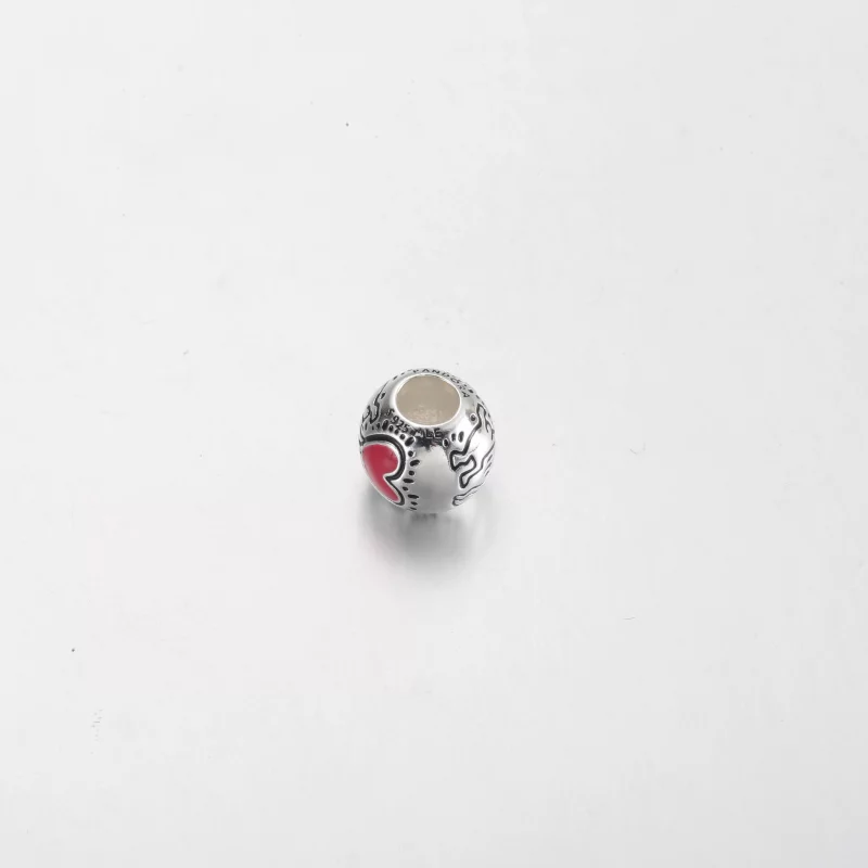 (image pour) Keith Haring™ x Pandora Love & Figures Charm - 792225C01 - Afficher 4