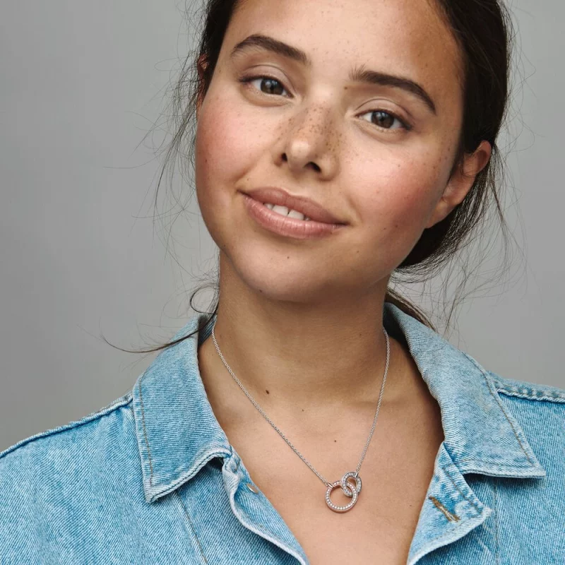(image pour) Pandora Signature Cercles Entrelacés Deux Tons Collier - 382778C01 - Afficher 3