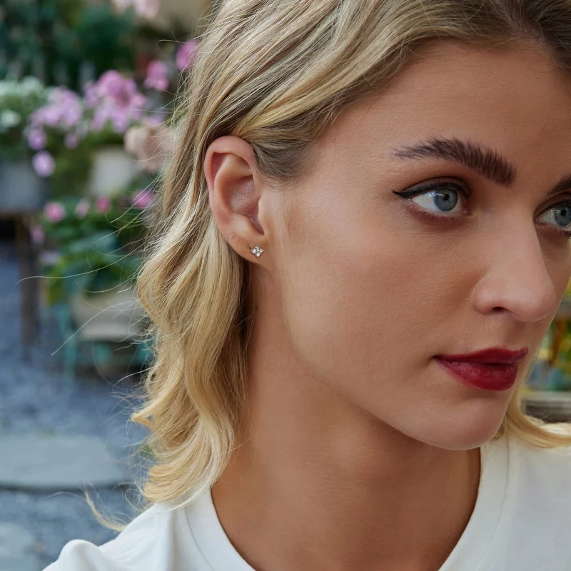 (image pour) Boucles d'oreilles PANDORA Style trèfle à quatre feuilles en moissanite (avec un - Afficher 9