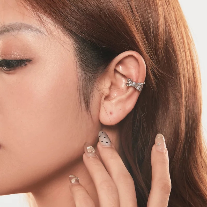 (image pour) PANDORA Boucle d'oreille Serre-tête Style Nœud - YIE248 - Afficher 10