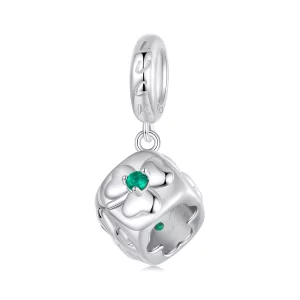 PANDORA Style Pendent Dé à Quatre Feuilles de Trèfle - SCC2839 (image pour) PANDORA Style Pendent Dé à Quatre Feuilles de Trèfle - SCC2839