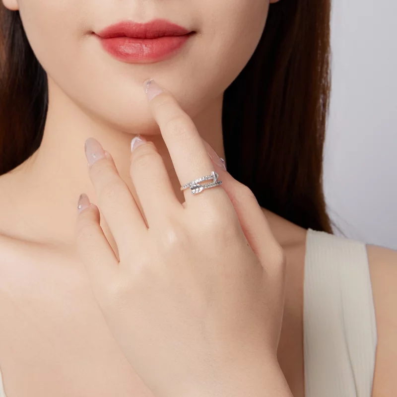 (image pour) Bague Flèche Pavée Pandora en Argent 925 Oxydé avec Zircone Complète et Ajustabl - Afficher 3