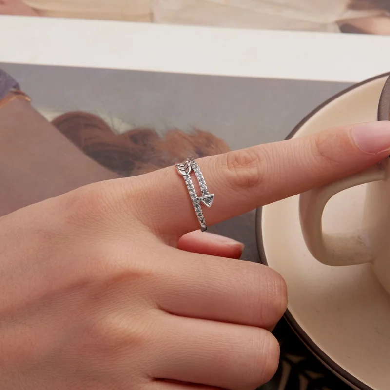 (image pour) Bague Flèche Pavée Pandora en Argent 925 Oxydé avec Zircone Complète et Ajustabl - Afficher 8