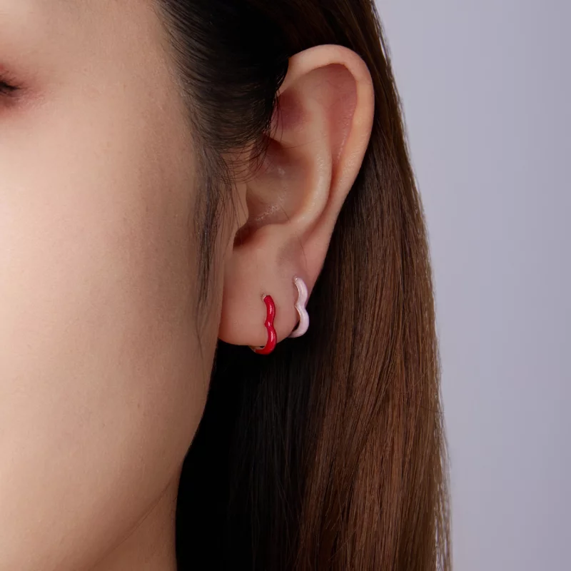 (image pour) Boucles d'oreilles Huggie Cœur en argent sterling style Pandora avec finition ox - Afficher 11