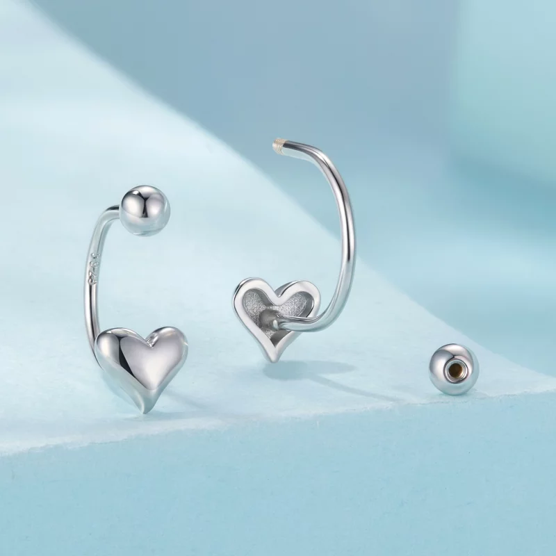 (image pour) Boucles d'oreilles à clous Cœur réversible en argent 925 plaqué platine Pandora - Afficher 2