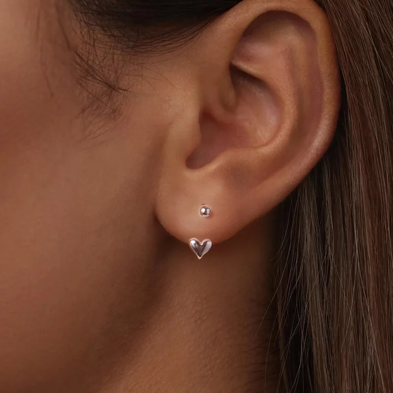 (image pour) Boucles d'oreilles à clous Cœur réversible en argent 925 plaqué platine Pandora - Afficher 5
