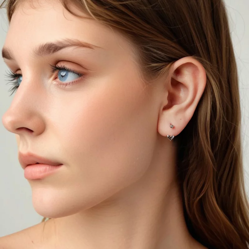 (image pour) Boucles d'oreilles à clous Cœur réversible en argent 925 plaqué platine Pandora - Afficher 8