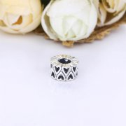 Charm Pandora Espaceur Esquisse de Cœurs Ajourés 798694C00