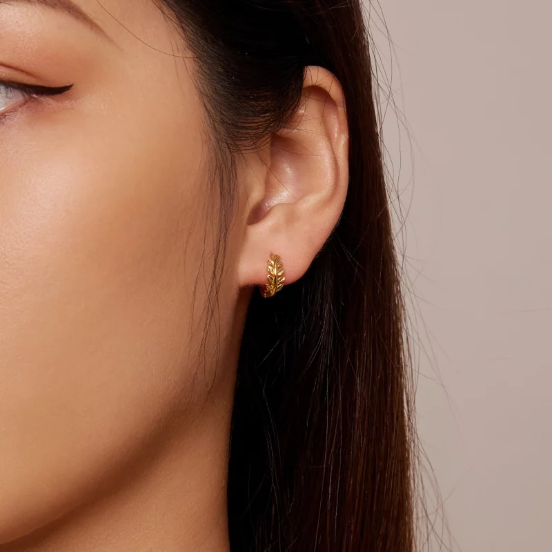(image pour) Boucles d'oreilles à cercles avec feuilles de style Pandora - BSE500-B - Afficher 5