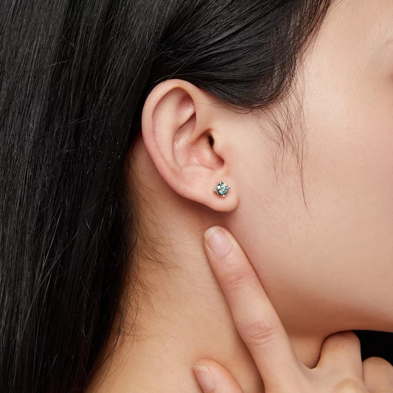(image pour) Boucles d'oreilles clou en moissanite de style Pandora, 0,5 carat, à quatre grif - Afficher 6
