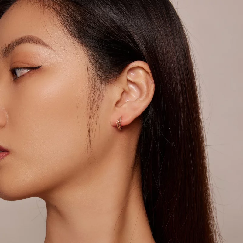 (image pour) Boucles d'oreilles à créoles avec feuilles de style Pandora - BSE500-C - Afficher 5
