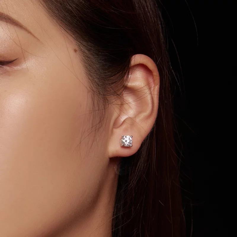 (image pour) Boucles d'oreilles Pandora Style en Moissanite à quatre griffes d'un carat - MSE - Afficher 5