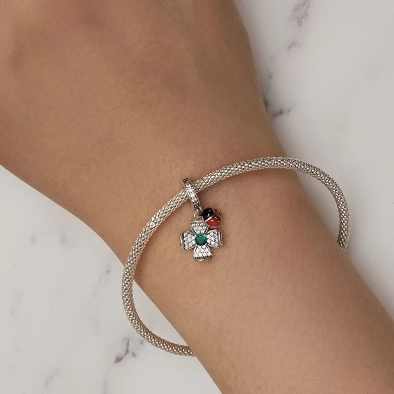 (image pour) Pendentif porte-bonheur à motif de trèfle à quatre feuilles et coccinelle de sty - Afficher 6
