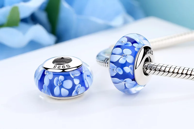 (image pour) Charm Pandora Style en verre de Murano bleu avec des fleurs blanches - SCZ006 - Afficher 8