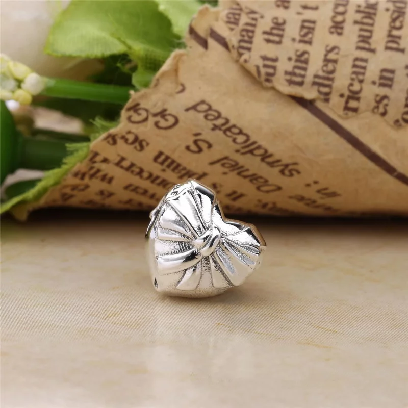 (image pour) Charm Cœur et Nœud Resplendissants PANDORA France - 797303 - Afficher 3