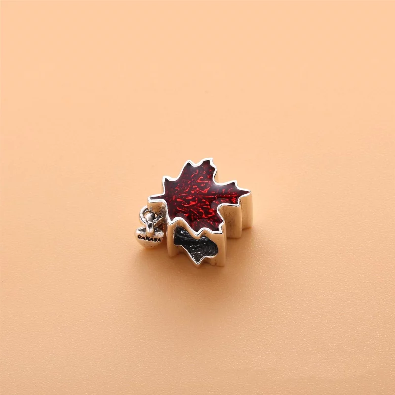 (image pour) Charm pendant Feuille d'érable en Argent PANDORA France - 797207EN07 - Afficher 3