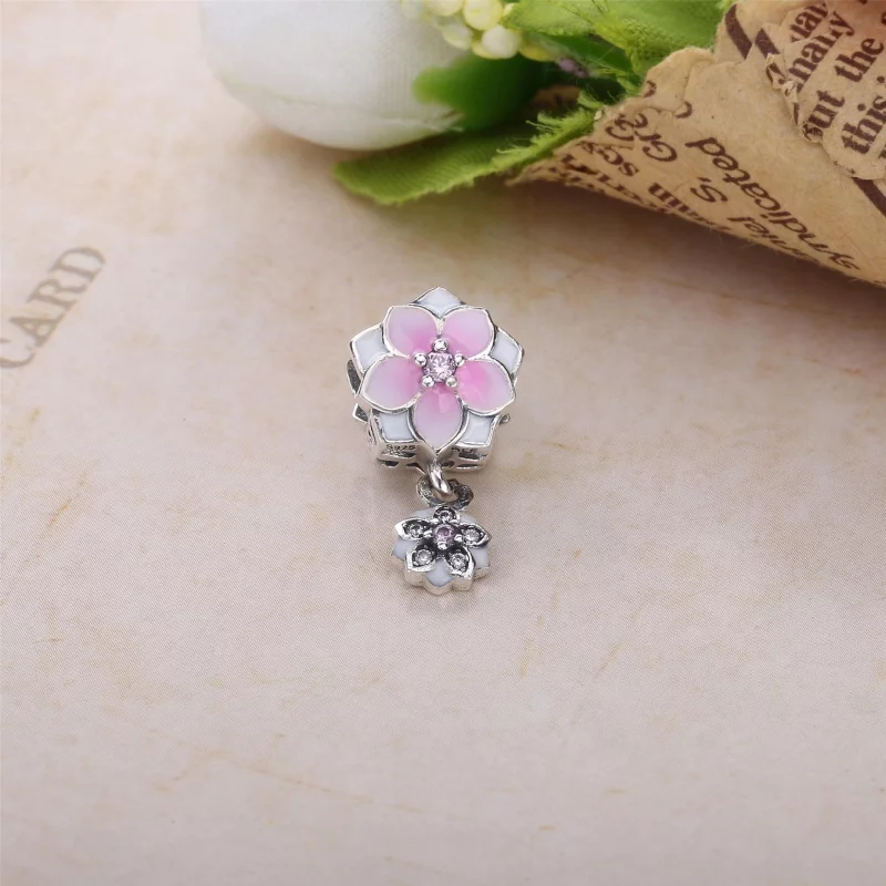 (image pour) Charm pendant Magnolia Bloom Pale Cerise en PANDORA Rose™ - 792077PCZA - Afficher 2