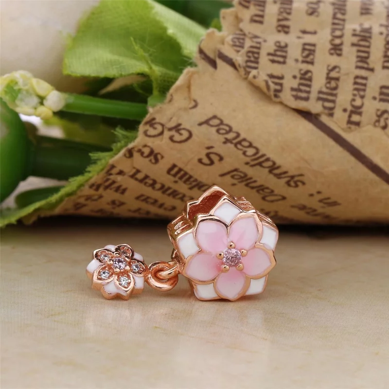 (image pour) Charm pendant Magnolia Bloom Pale Cerise en PANDORA Rose™ - 792077PCZA - Afficher 4