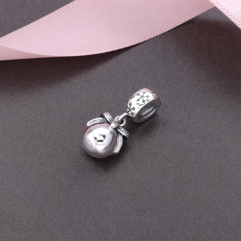 (image pour) Charm pendentif Pandora Noël Magique 792008CZ - Charm pendentif Boule Joyeux Noë - Afficher 3