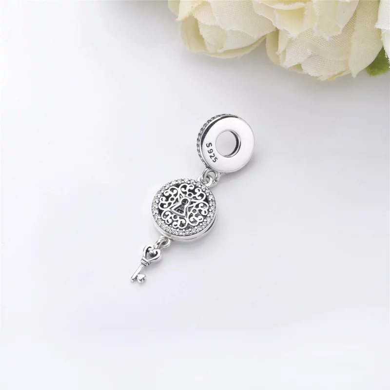 (image pour) Clef de l’Amour Royale, charm pendant PANDORA France - 797660CZ - Afficher 3