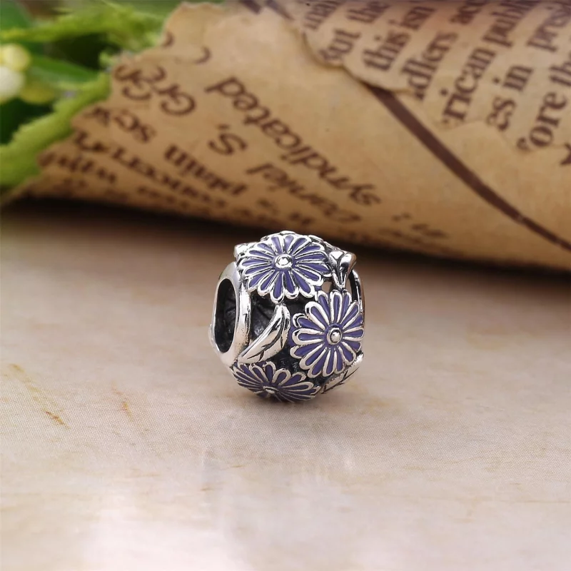 (image pour) PANDORA - Champ de marguerites, émail lavande - 791487EN66 - Charms - Afficher 3