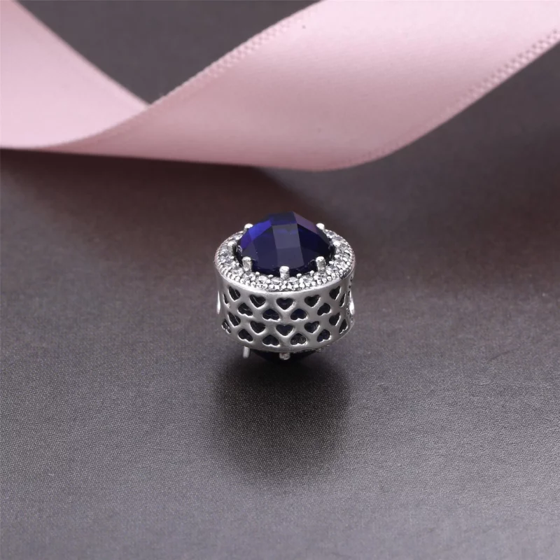 (image pour) PANDORA - Charm Cœurs Lumineux Bleu Horizon Ajouré - 791725NMB - Afficher 3