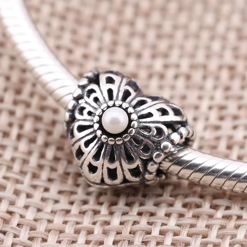 (image pour) PANDORA - Cœur rétro, perle blanche - 750822P - Charms - Afficher 3