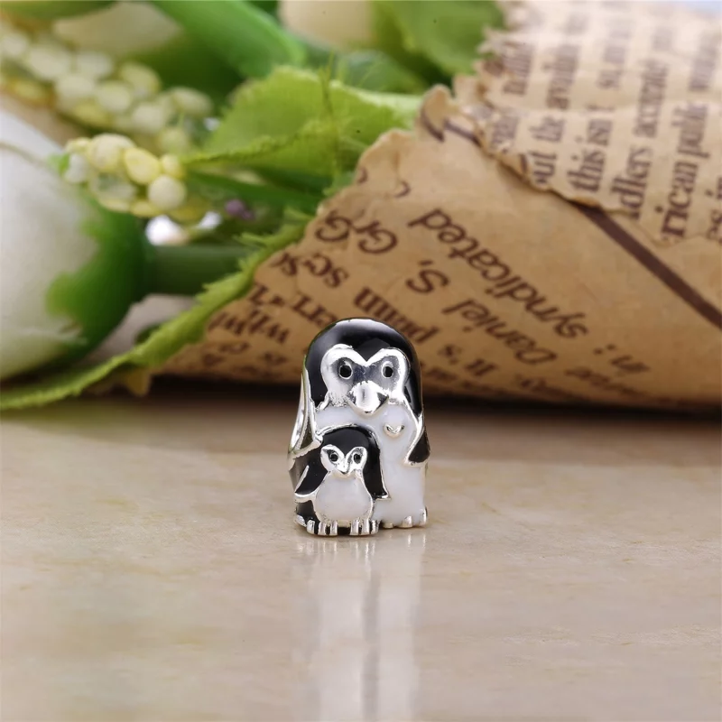 (image pour) PANDORA - Famille de pingouins, émail noir - 791404EN60 - Charms - Afficher 2