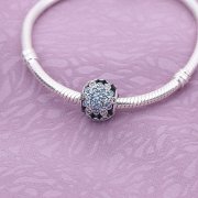 PANDORA - Charm Flocon de Neige Cristallisé - 791760NBLMX