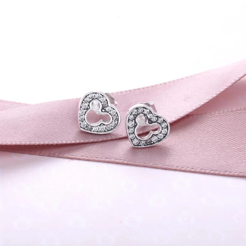 (image pour) PANDORA - Disney, Silhouette de Mickey - 290579CZ - Boucles d’oreilles - Afficher 2