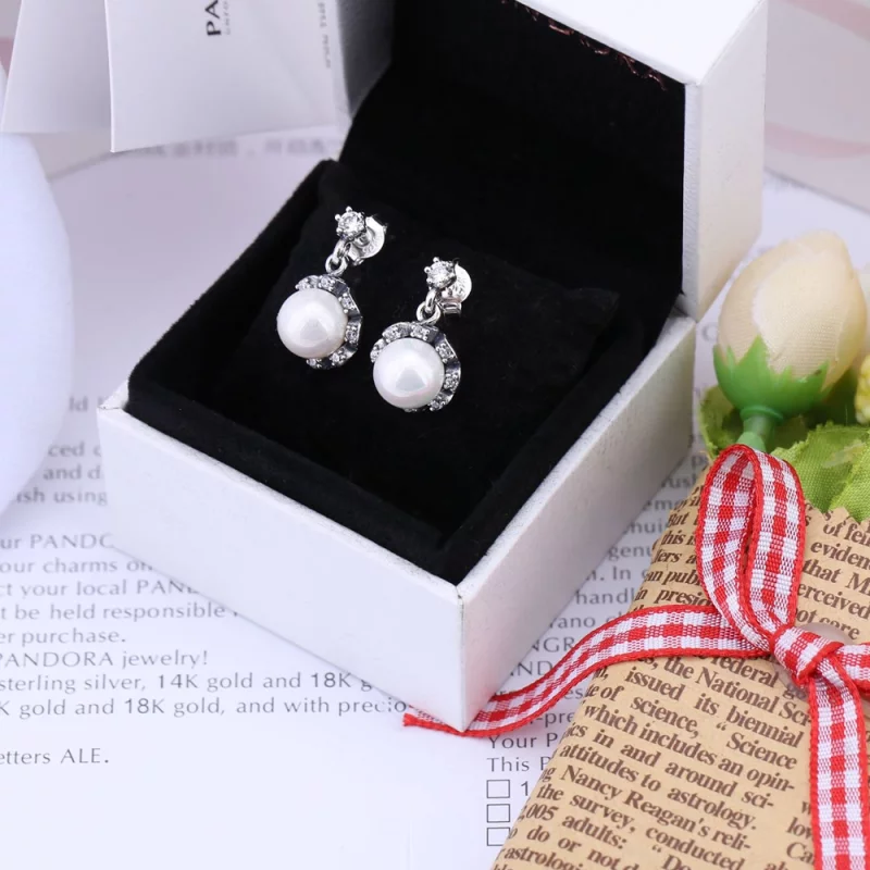 (image pour) PANDORA - Grâce éternelle, perle blanche et cz incolore - 290562P - Boucles d’or - Afficher 2