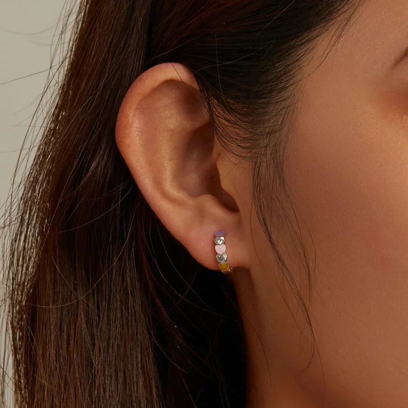 (image pour) Boucles d'oreilles à anneaux en forme de cœur arc-en-ciel de style Pandora - SCE - Afficher 5