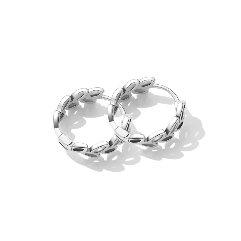 (image pour) Boucles d'oreilles à cercle ajouré de style Pandora avec des feuilles ouvertes - - Afficher 3