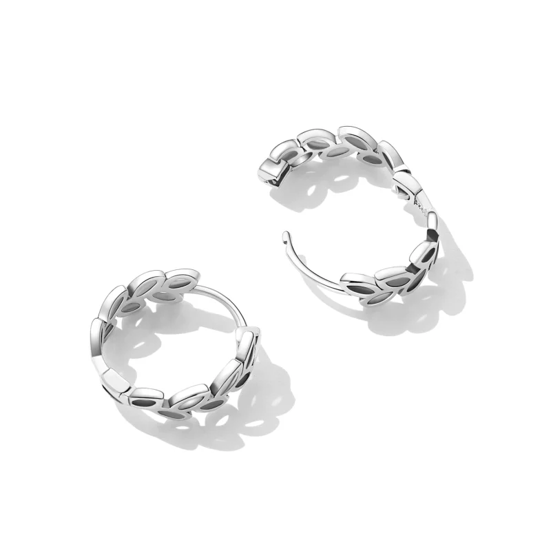(image pour) Boucles d'oreilles à cercle ajouré de style Pandora avec des feuilles ouvertes - - Afficher 4