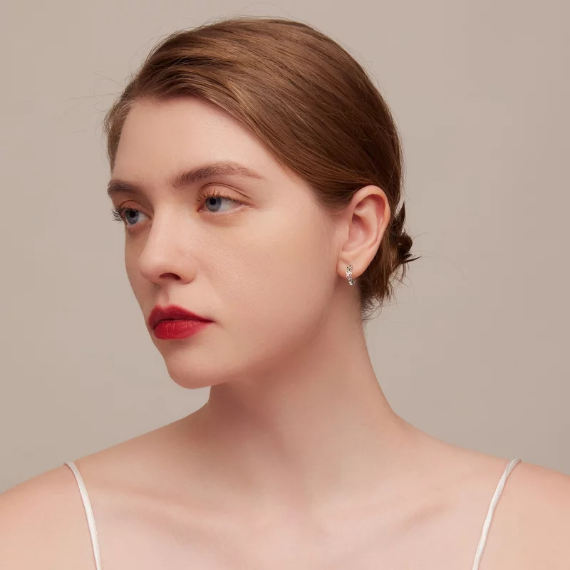 (image pour) Boucles d'oreilles à cercle ajouré de style Pandora avec des feuilles ouvertes - - Afficher 5