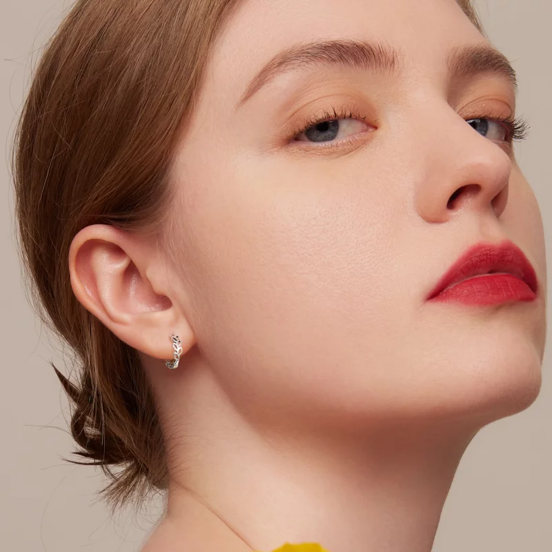 (image pour) Boucles d'oreilles à cercle ajouré de style Pandora avec des feuilles ouvertes - - Afficher 6