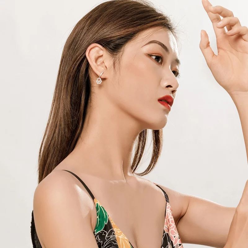 (image pour) Boucles d'oreilles à cercle avec empreinte de patte de style Pandora - SCE771 - Afficher 7