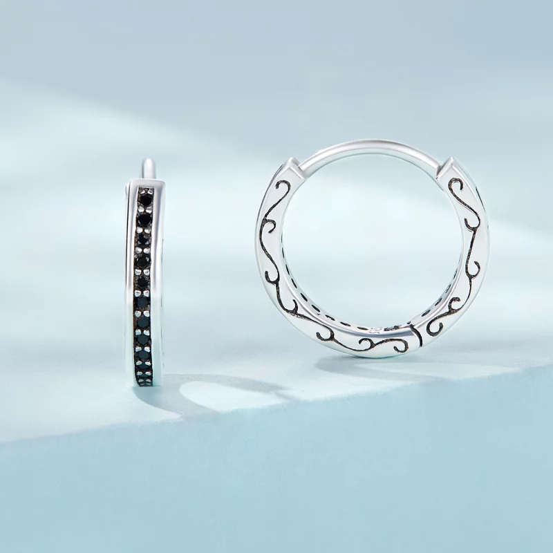 (image pour) Boucles d'oreilles créoles en zircone noire de style Pandora - SCE1522 - Afficher 2