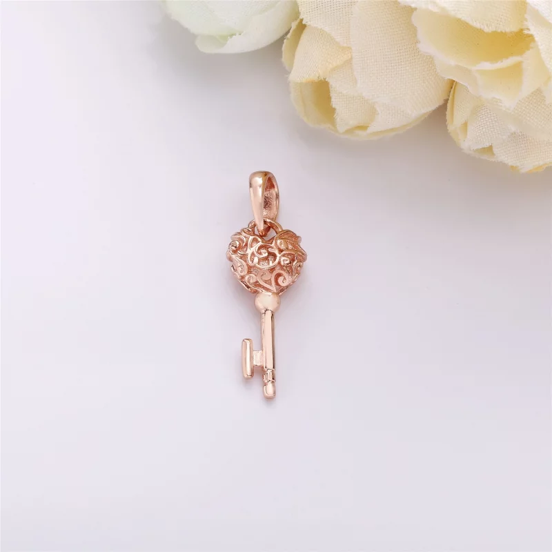 (image pour) Clef Royale, pendentif PANDORA France - 387725 - Afficher 3