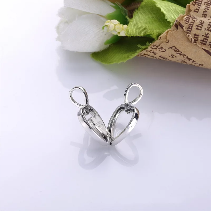 (image pour) PANDORA - Pendentif Médaillon Floating Heart Locket Heart Lockets - 590544A - Afficher 3